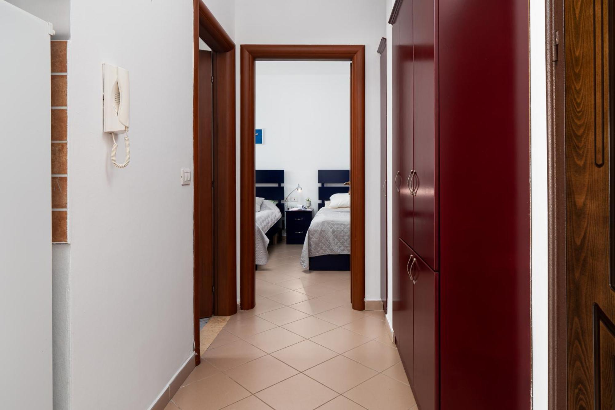 Dajmon Sea View Apartment Golem (Tirana)